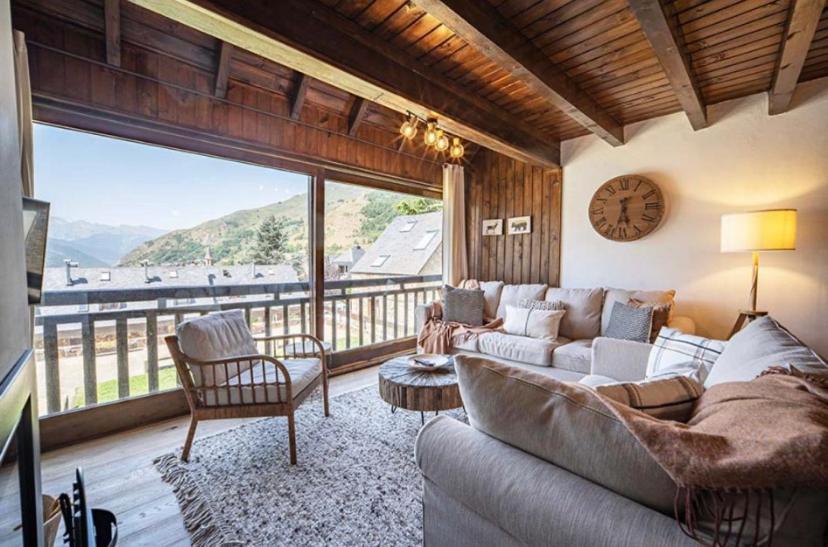 Villa Casa Catania-Acogedora Casa Con Impresionantes Vistas-Fibra Optica Salardú Exterior foto