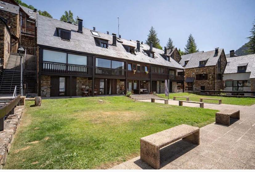 Villa Casa Catania-Acogedora Casa Con Impresionantes Vistas-Fibra Optica Salardú Exterior foto